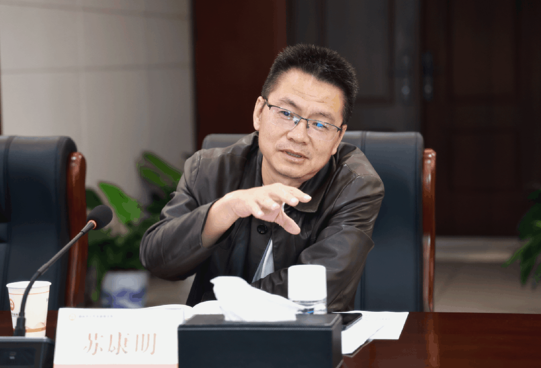 微信图片_20251020100546.gif 微信图片_20251020100546.gif